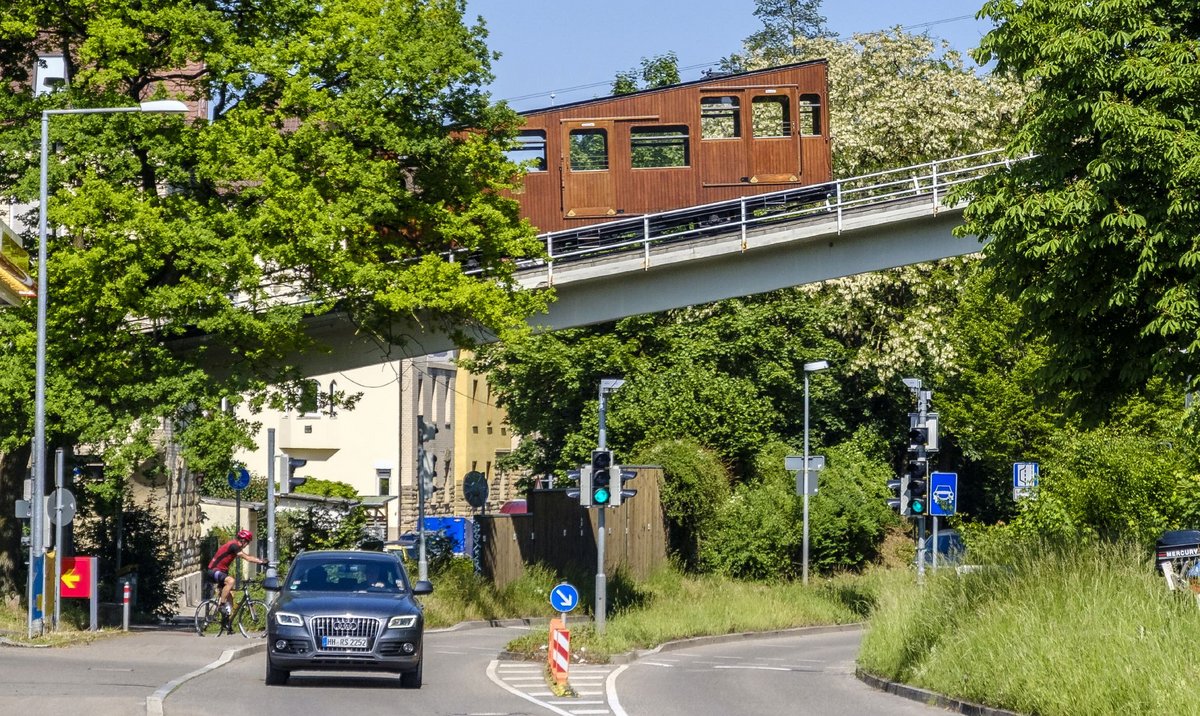 Auch alt und ebenfalls noch in Fahrt: die Seilbahn in Stuttgart. Foto: Joachim E. Röttgers 