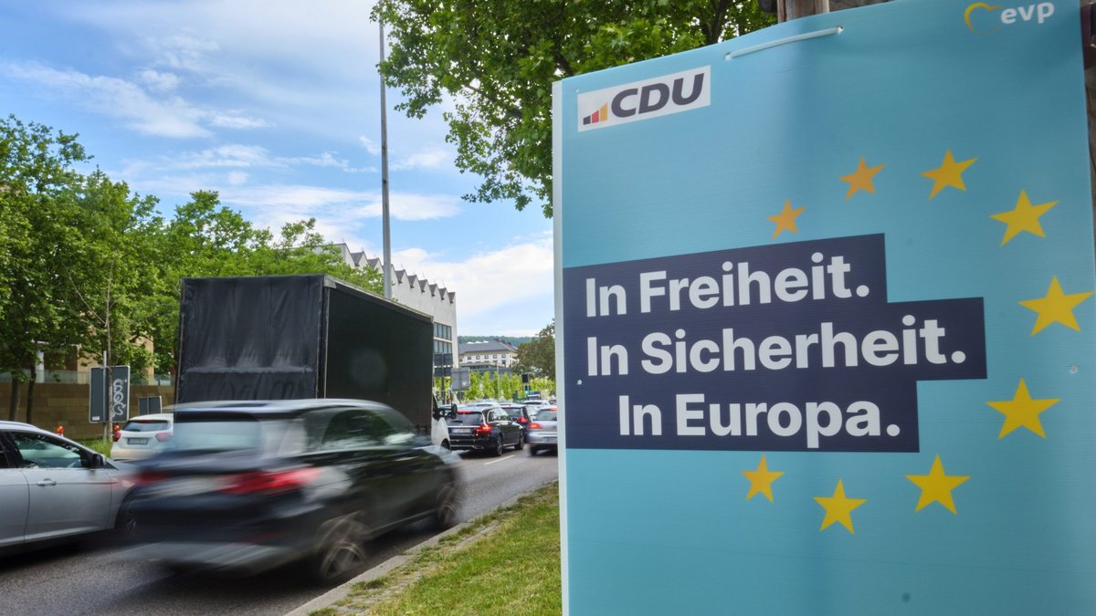 Wahlplakat für die CDU und die konservative EVP. Fotos: Joachim E. Röttgers