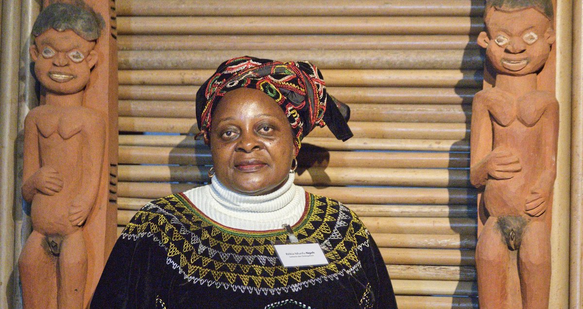 Rékia Nfunfu Ngeh, hier im Linden-Museum, leitete die kamerunische Delegation. Fotos: Joachim E. Röttgers