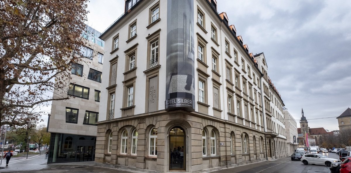 "Im unteren Stockwerk vergitterte Fenster", beschrieb Schlichter die Gestapo-Zentrale, heutige Gedenkstätte Hotel Silber. Foto: Joachim E. Röttgers