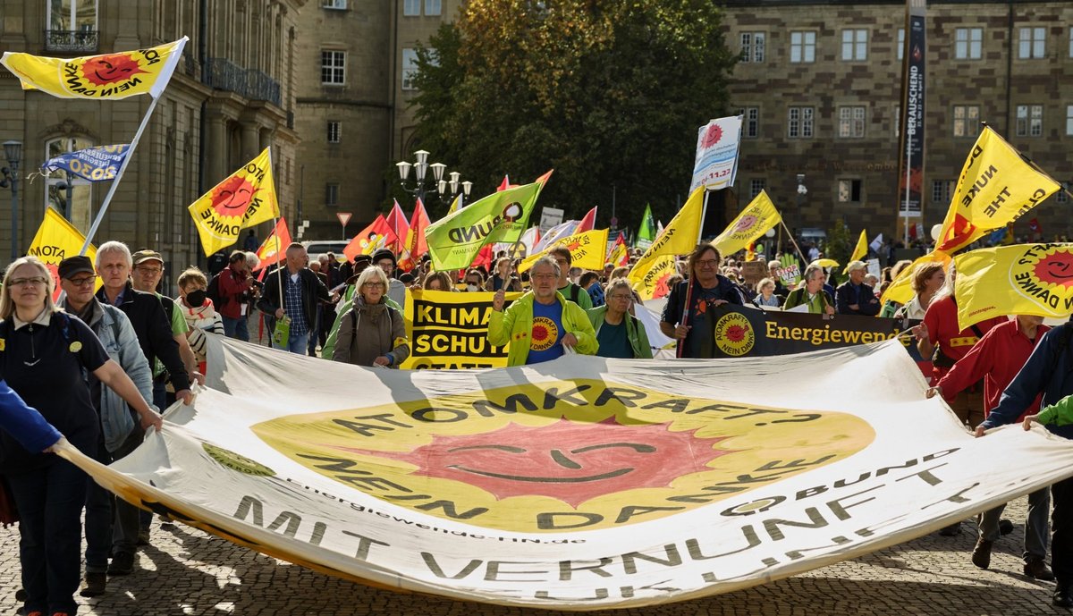 Um Energiewende und soziale Sicherheit ging's am Samstag, 22. Oktober bei Demonstrationen in mehreren deutschen Großstädten. Fotos aus Stuttgart mit Klick aufs Bild.