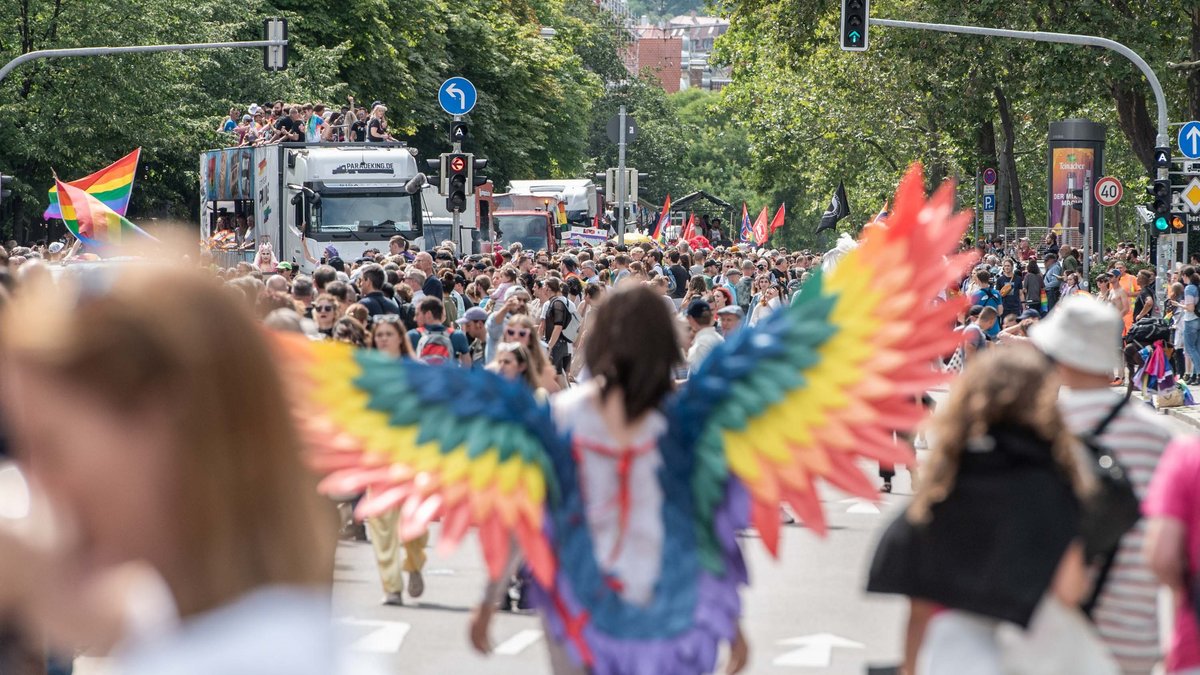 CSD in Stuttgart "Wir wollen den Zwischenfall nicht überbewerten